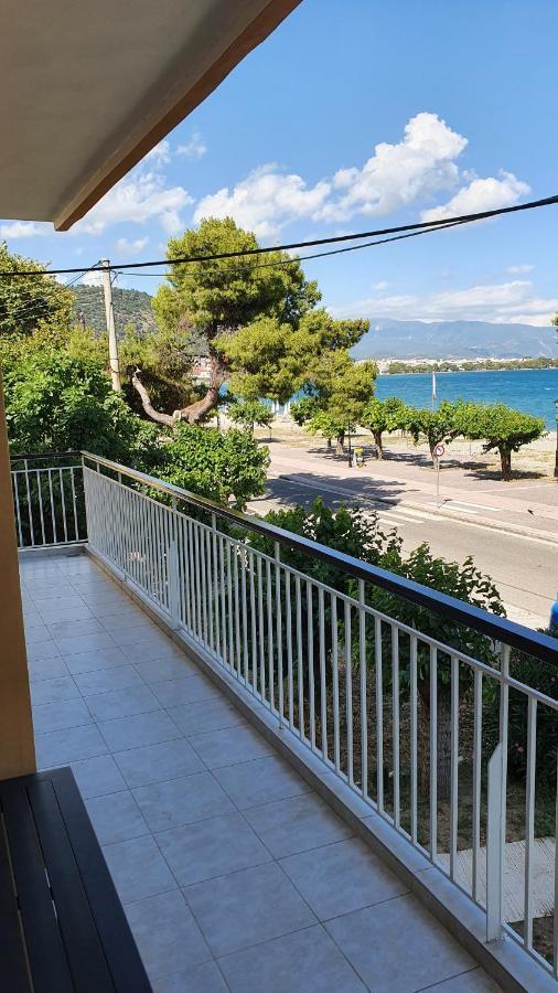 Nafpaktos Beach House Sea View Apartment First Floor Exterior foto