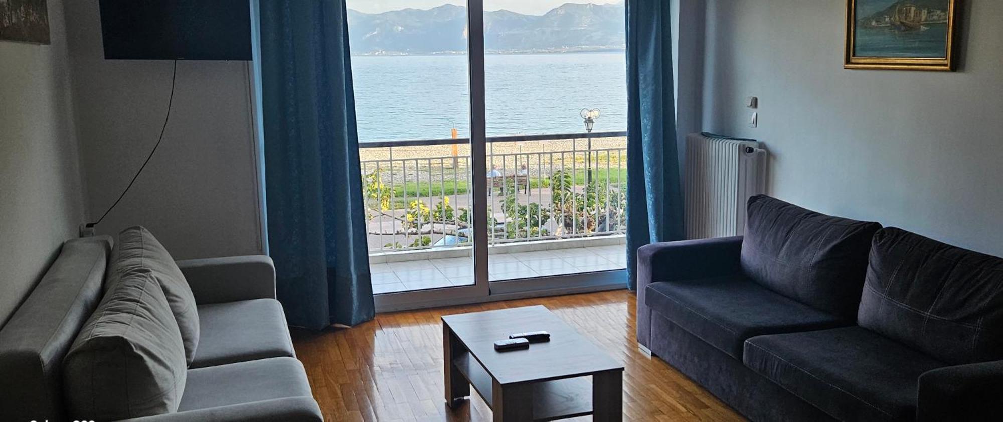 Nafpaktos Beach House Sea View Apartment First Floor Exterior foto